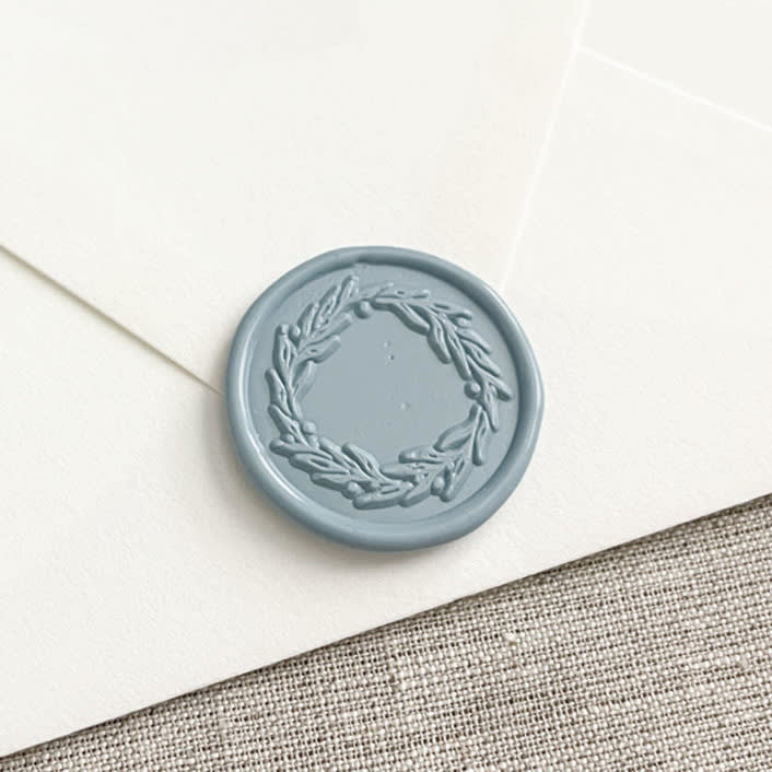 "Wreath self-adhesive wax seal in dusty blue | Set of 10" - Wax Seals in blue by Maria Ferrer G.