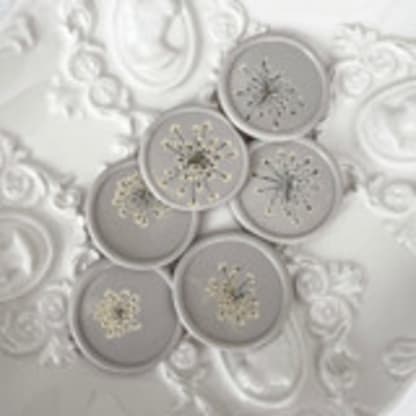 Queen Anne's Lace in Linen Wax Seals | Pack of 10