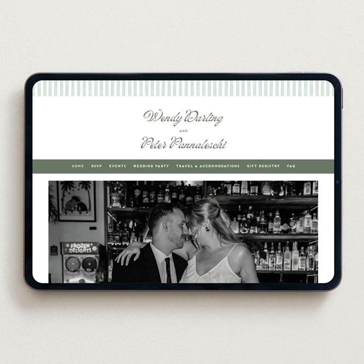 "Penumbra" - Wedding Website in Garden by Snow and Ivy - Desktop Design