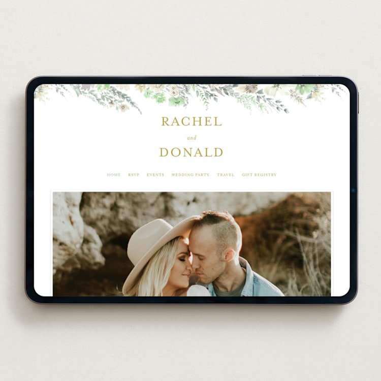 "Floral Arch" - Wedding Website in Greenery by Phrosné Barwood - Desktop Design