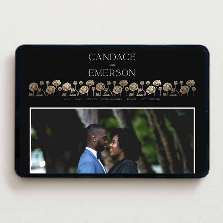 "Nouveau flowers" - Wedding Website in Onyx by Ana de Sousa - Desktop Design