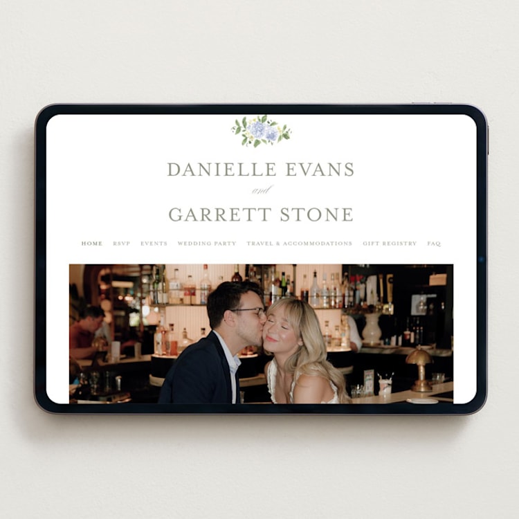 "Ocean Point" - Wedding Website in Sky by Everett Paper Goods - Desktop Design