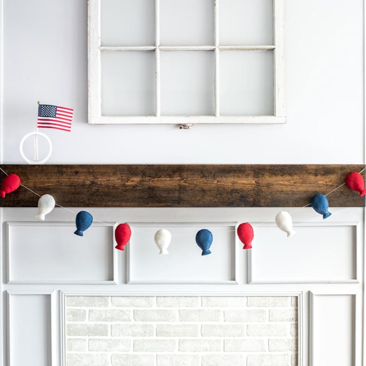 "Balloon Garland (Patriotic, 6 feet)" - Garlands in multicolor by Nivas Collection