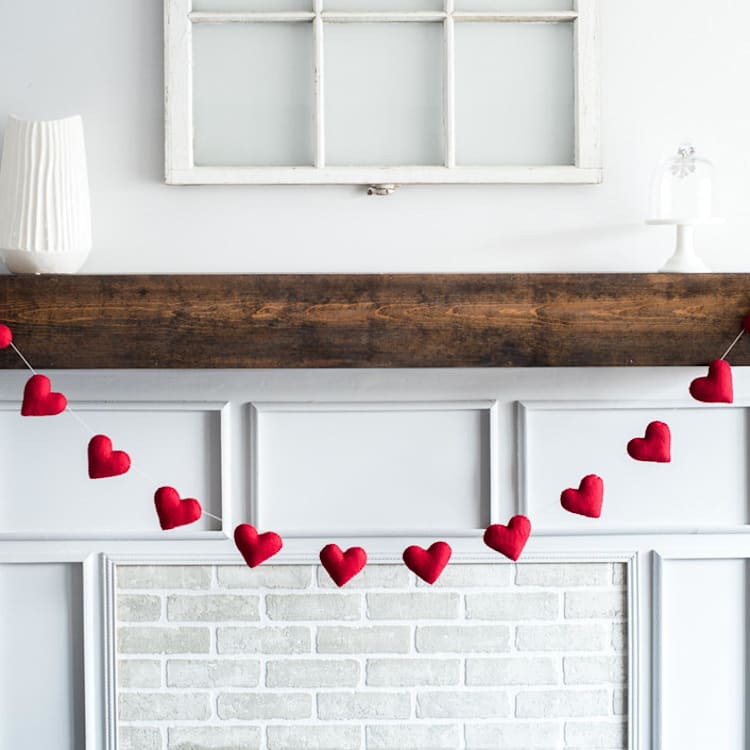 "Heart Garland (Red, 6 feet)" - Garlands in red by Nivas Collection