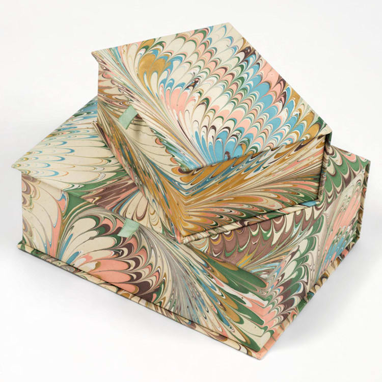"Hand-Marbled Keepsake Box Set in Flatiron Feathers - Small" - Keepsake Boxes in multicolor by Inner Child