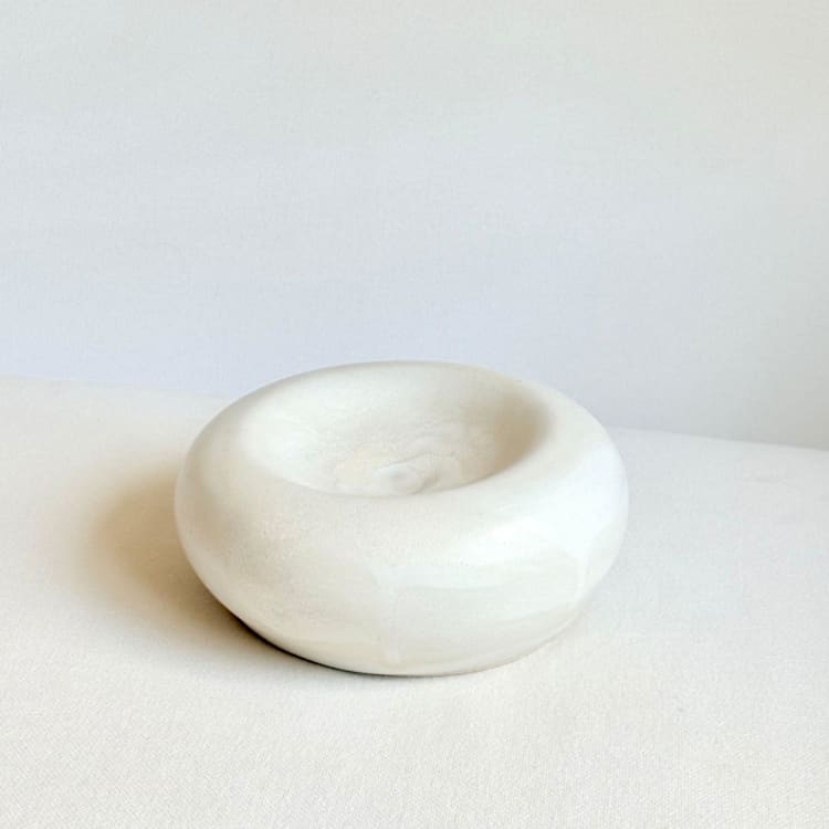 "Sculptural Concave Bowl" - Decorative Object in white by Cloude Made