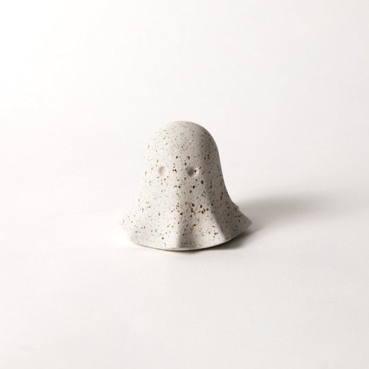 "Ghost, Small - White Terrazzo" - Decorative Object in white by Pretti.Cool