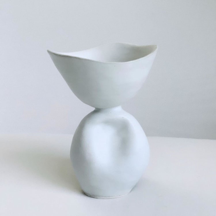 "Sculptural Pedestal Bowl" - Decorative Object in white by Cloude Made