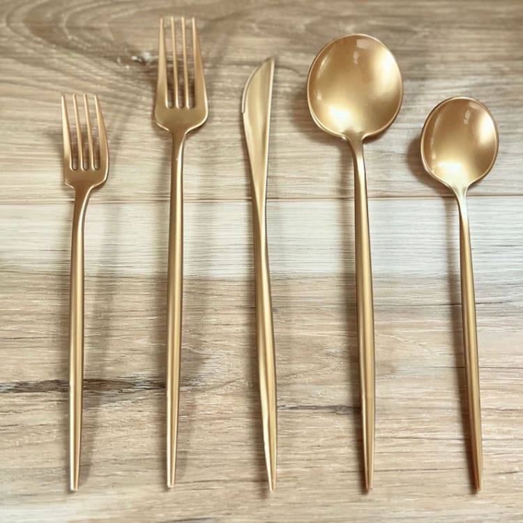 "Ultra Mod Cutlery Suite | Golden Pearl" - Flatware Sets in white by Prêt-à-PartyNY