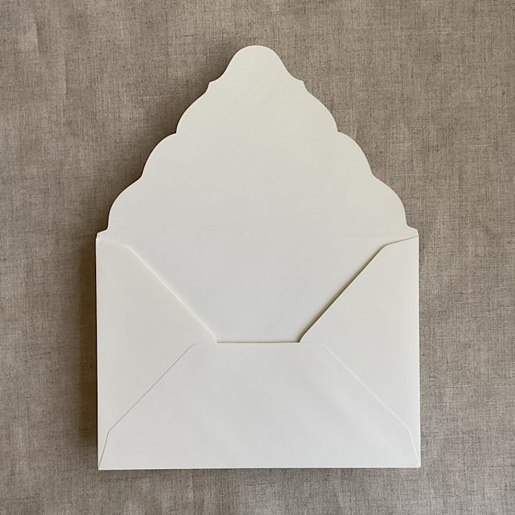"Cream A7 Venetian Flap Envelope | Pack of 25" - Envelopes in beige by Ivory Invitations
