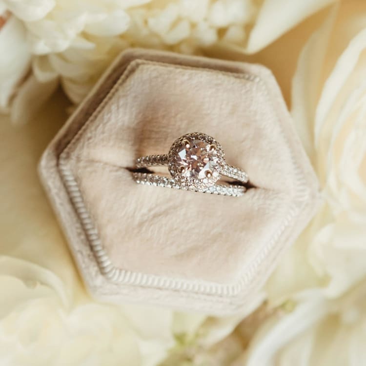 "Ring Box for Wedding Engagement Band Velvet Hexagon" - Ring Boxes in multicolorassorted-colors by Ribbon and Rings