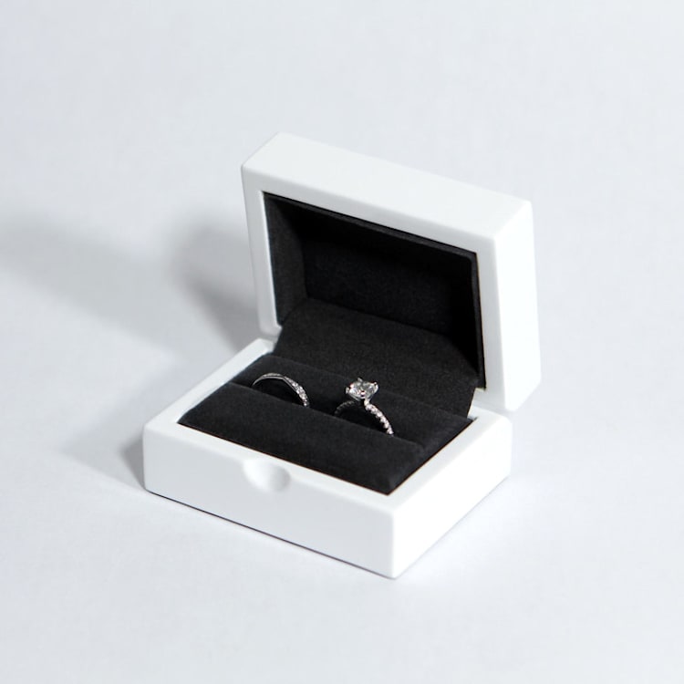 "Gloss White Ring Box - Double Slot" - Ring Boxes in white by Soulmatebox
