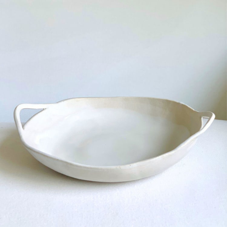 "Wavy Bowl with Handles" - Serving Bowls in white by Cloude Made