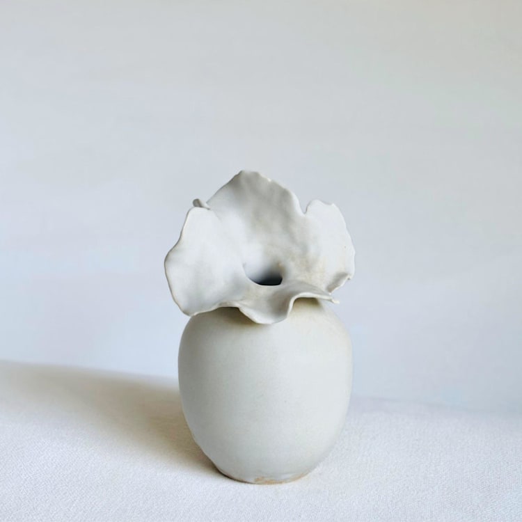 "Floral Bud Vase" - Vases in white by Cloude Made