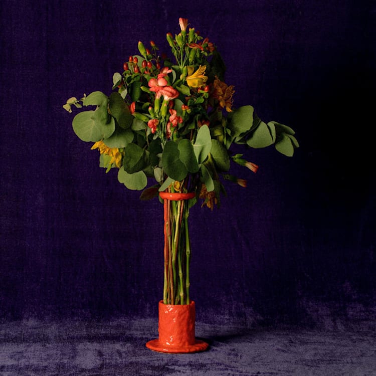 "Base Para Flores Red Vase" - Vases in red by Algo Studio