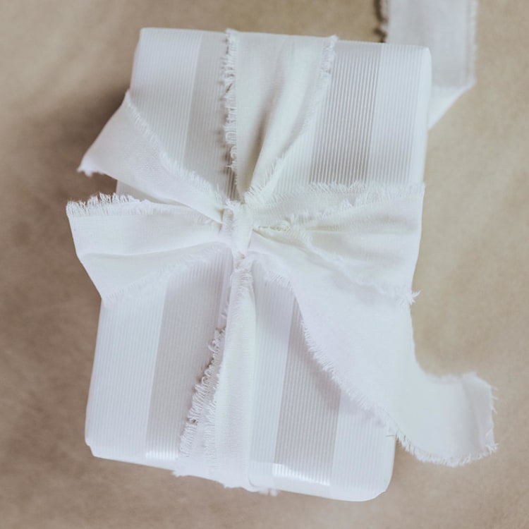 "Ribbon Linen 1.5" Wide White" - Ribbons in white by Ribbon and Rings
