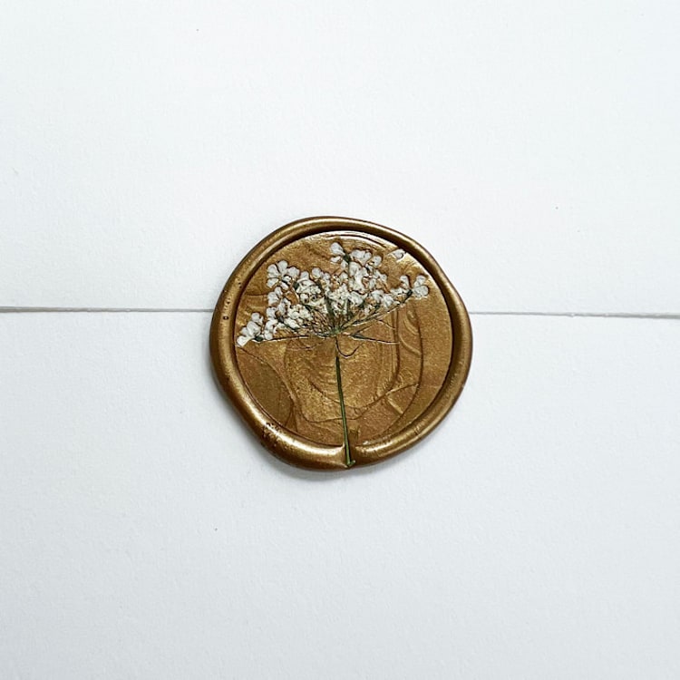 "Queen Anne's Lace Wax Seal in Gold | Pack of 10" - Wax Seals in gold by Caitlin Home