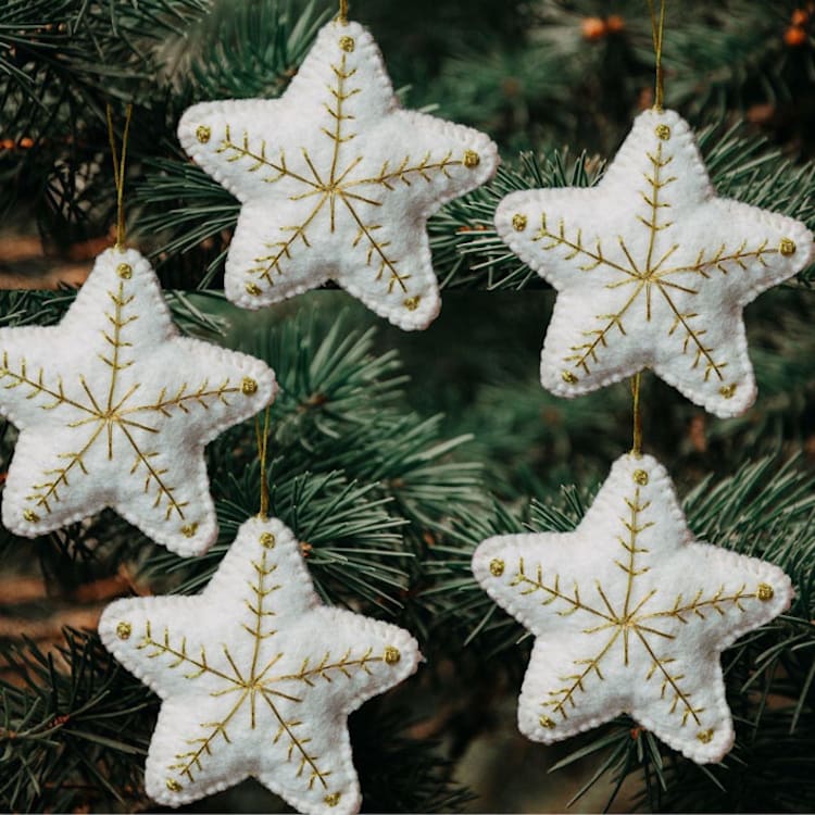 "Felt Snow Star Ornament Set of 5" - Ornaments in white by Aahlada Chennupati