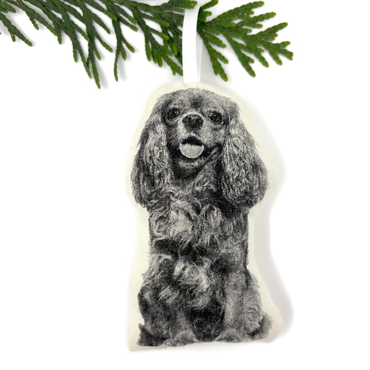 "Cavalier King Charles Ornament" - Ornaments in beige by Broderpress