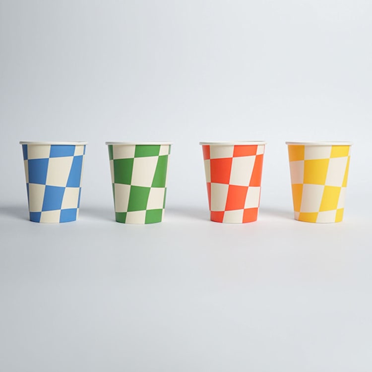 "Little Chef Checkered Cups" - Party Cups in multicolor by POP Party Supplies