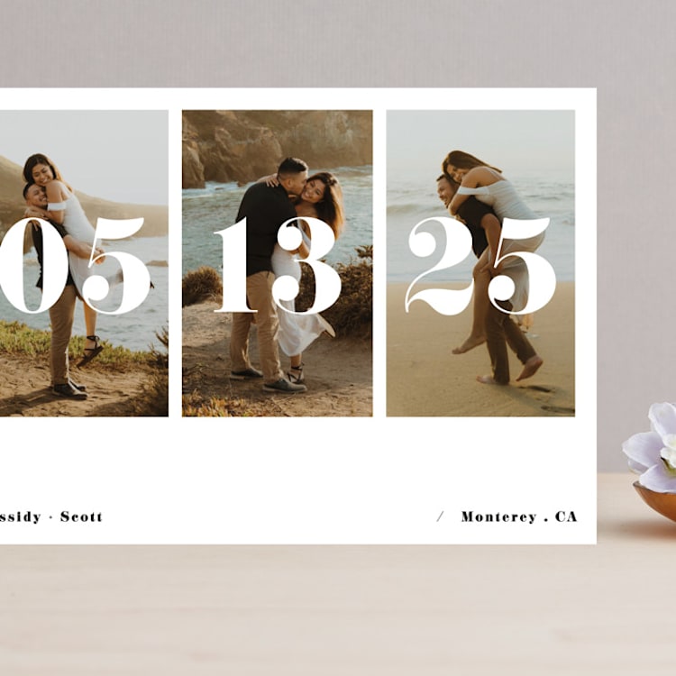 "This is it" - Save the Dates in Veil by Gwen Bedat - Front