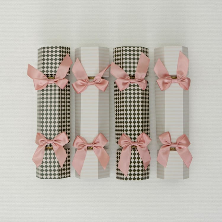 "Luxury Christmas Crackers "Belgravia"" - Christmas Crackers in multicolor by Lottie Aldarwish