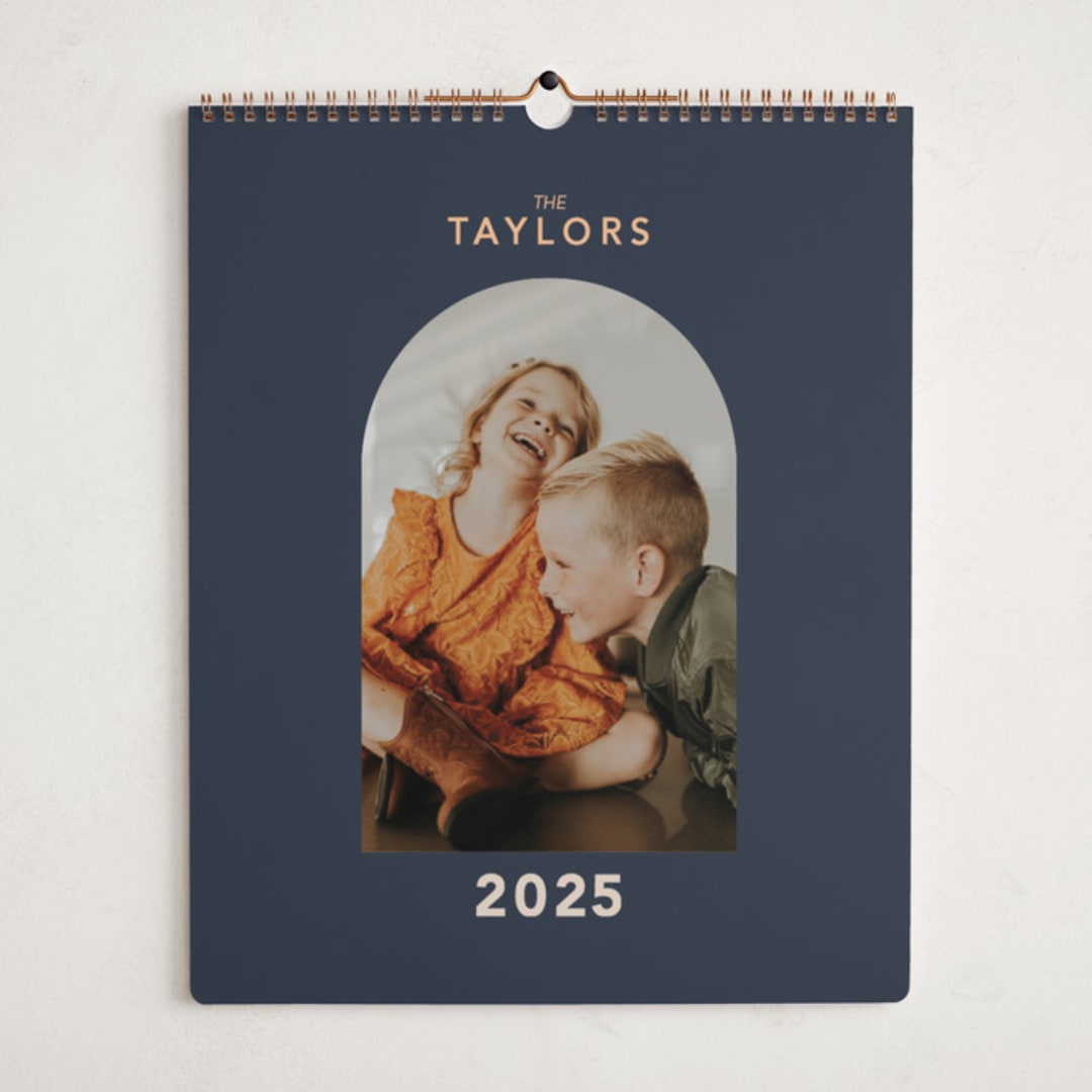 "Ovalon" - Calendars in Navy by Alex Roda - Cover