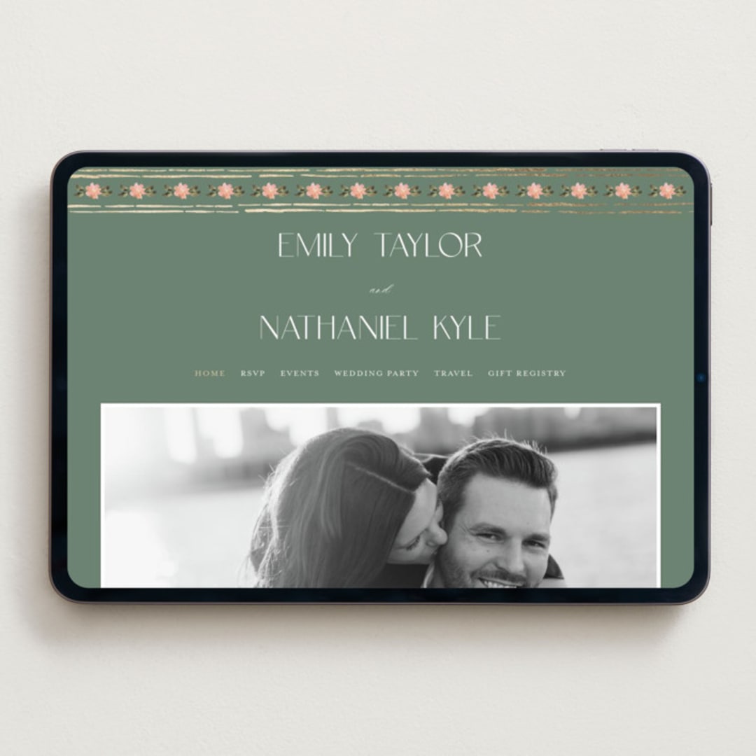 "Princess" - Wedding Website in Pine by Claudia Orengo - Desktop Design