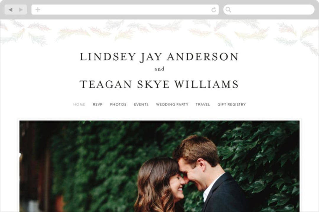 "Little Wreath" - Wedding Website in Pearl by Phrosné Barwood - Desktop Design