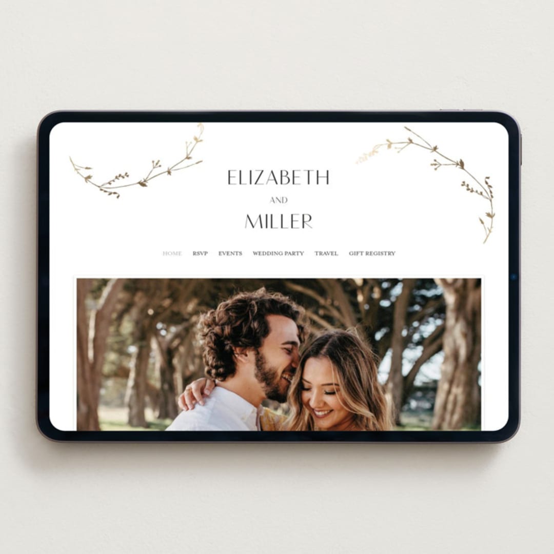"Vine Wrap" - Wedding Website in Cotton by Amy Kross - Desktop Design