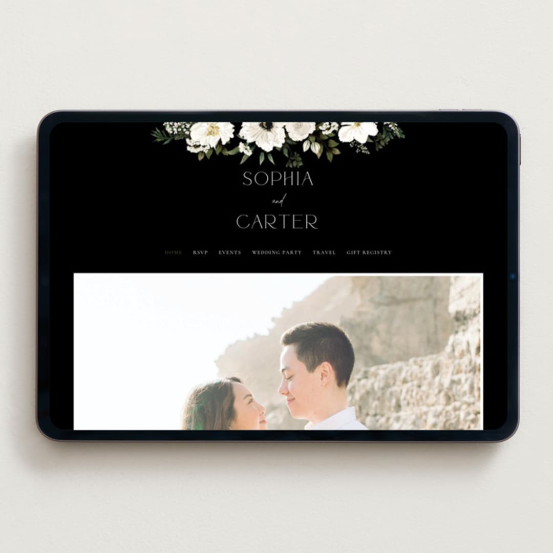 "Botanical Love" - Wedding Website in Black Tie by Susan Moyal - Desktop Design