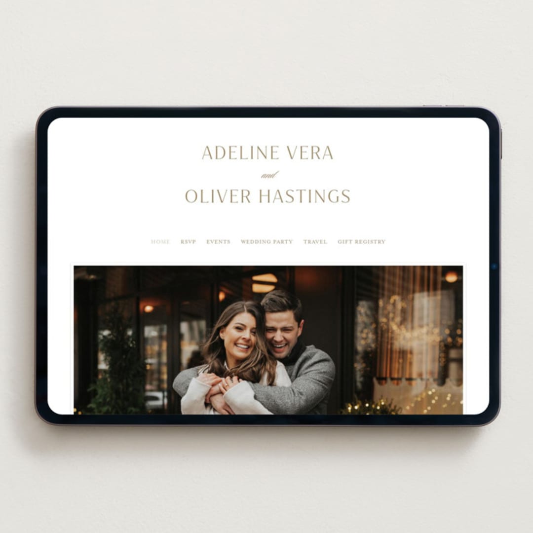 "Classic decorum" - Wedding Website in Golden by Stacey Meacham - Desktop Design