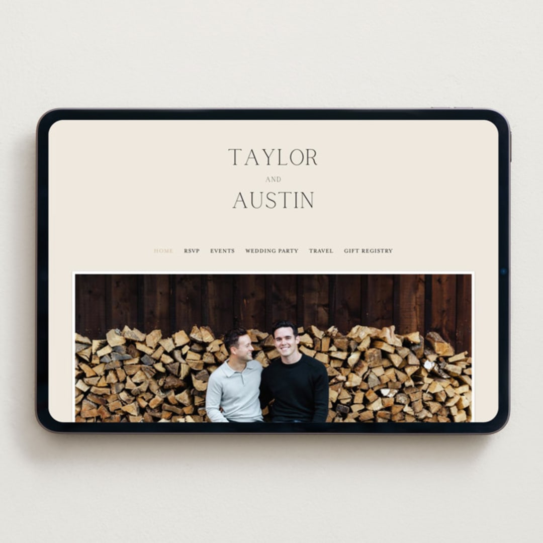 "In Love" - Wedding Website in Linen by Vanessa Doyle - Desktop Design
