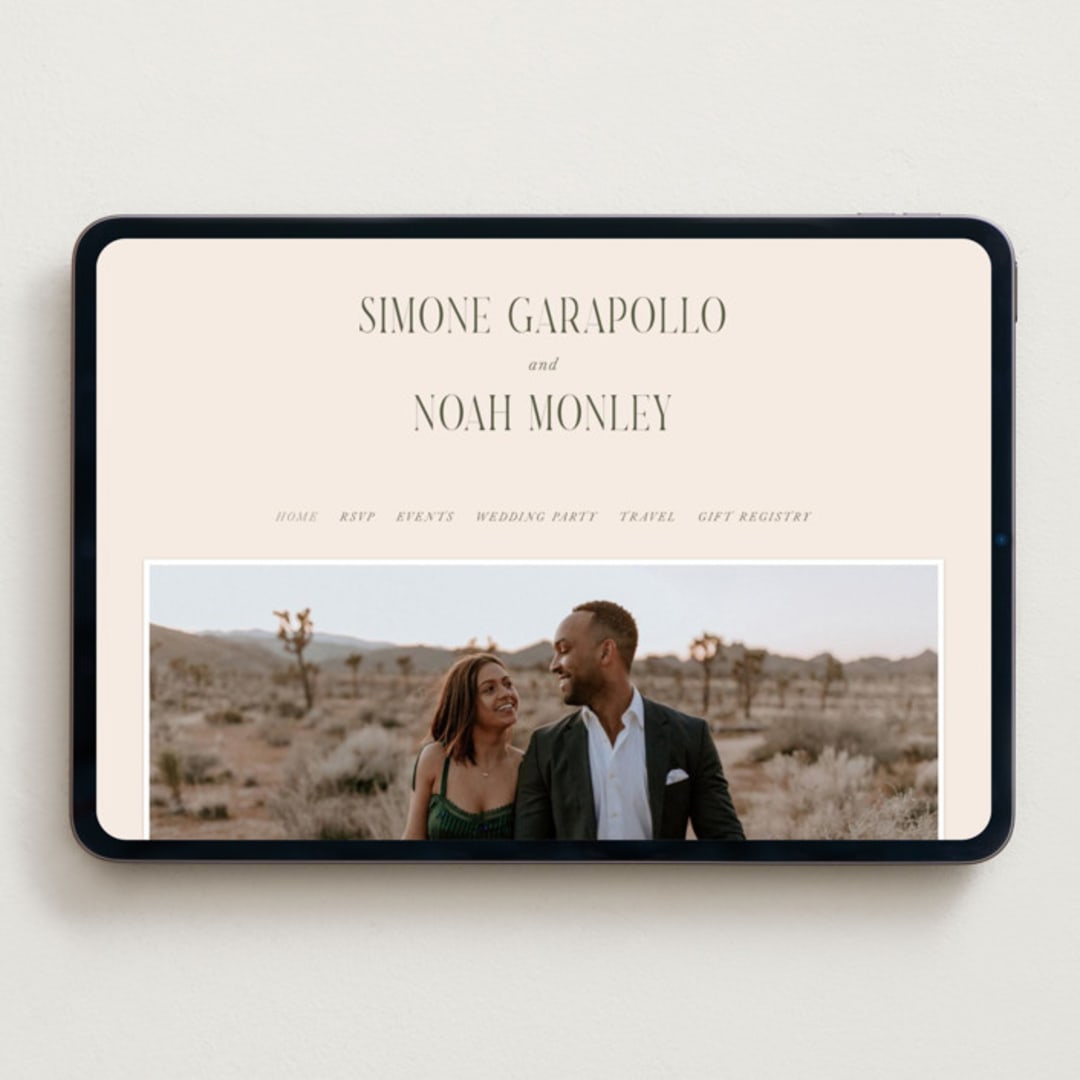 "Fero" - Wedding Website in Blush by Pati Cascino - Desktop Design