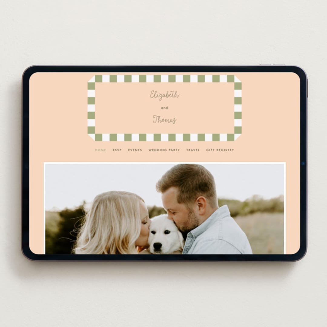 "Boardwalk" - Wedding Website in Peach by Baumbirdy - Desktop Design