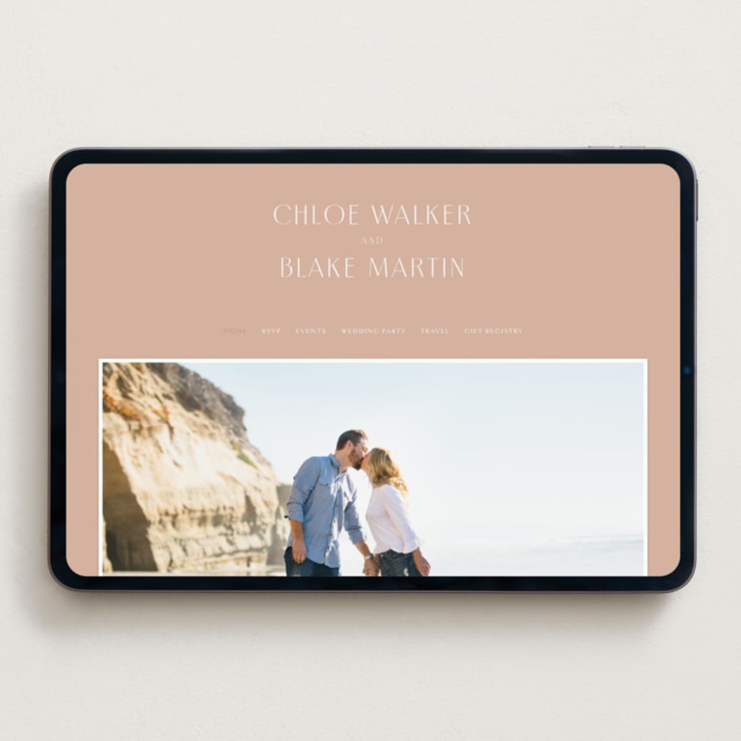 "Overlap" - Wedding Website in Terracotta by Kelly Schmidt - Desktop Design