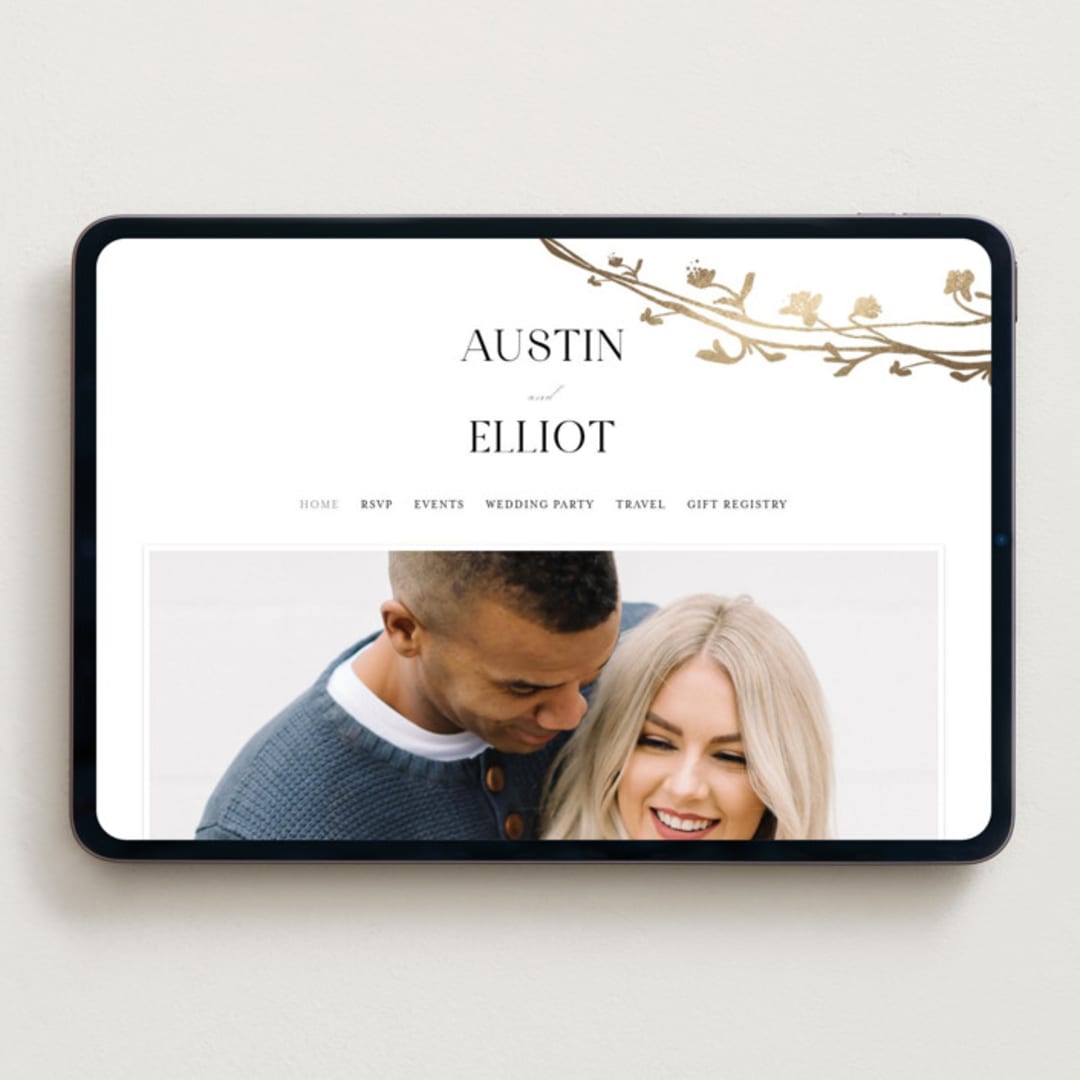 "Floral Enlace" - Wedding Website in Blanc by Pati Cascino - Desktop Design