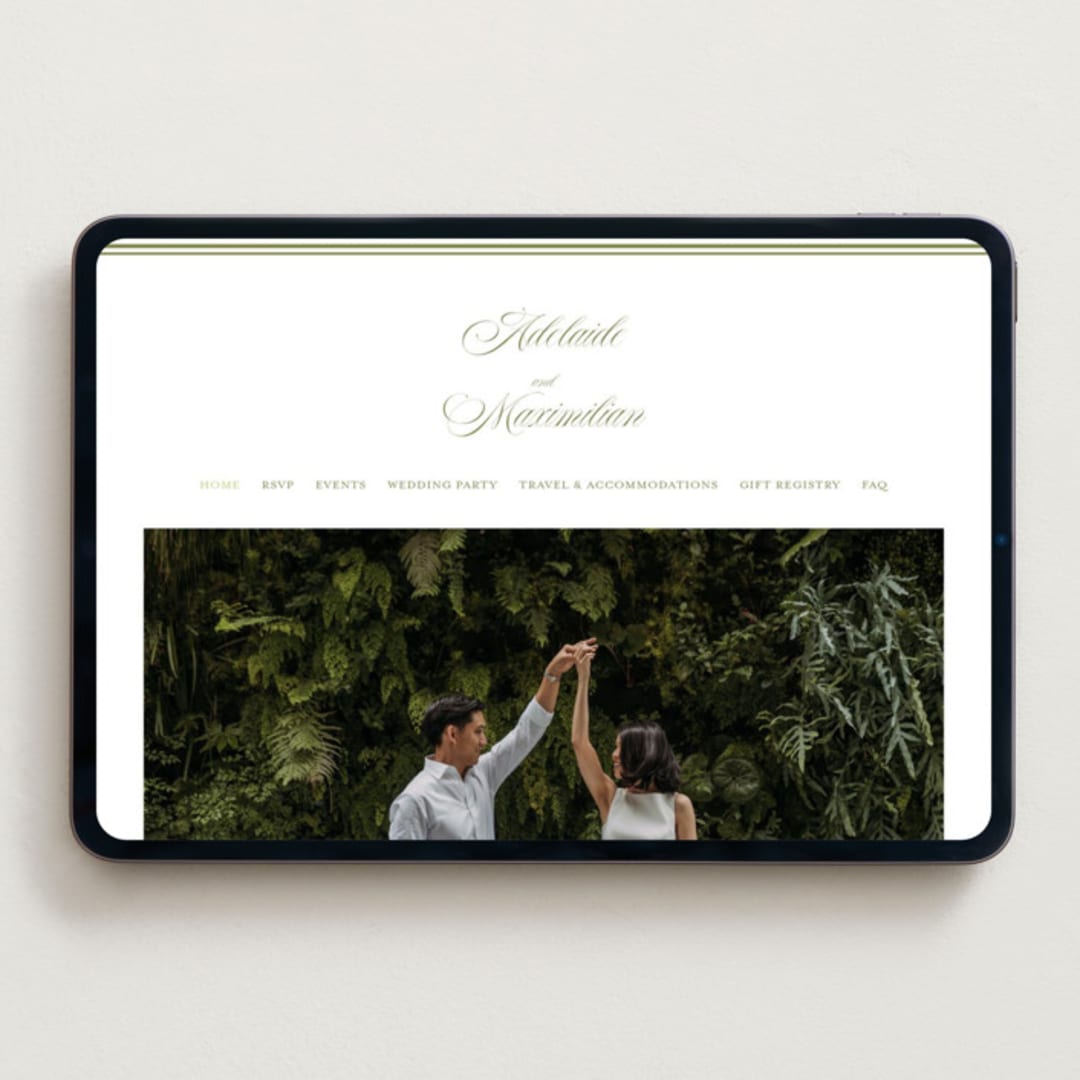 "museo" - Wedding Website in Olive by Ellen Schlegelmilch - Desktop Design