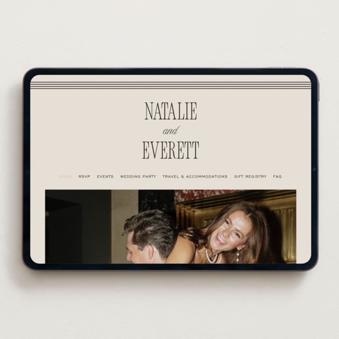 "Linea" - Wedding Website in Noir by Pixel and Hank - Desktop Design