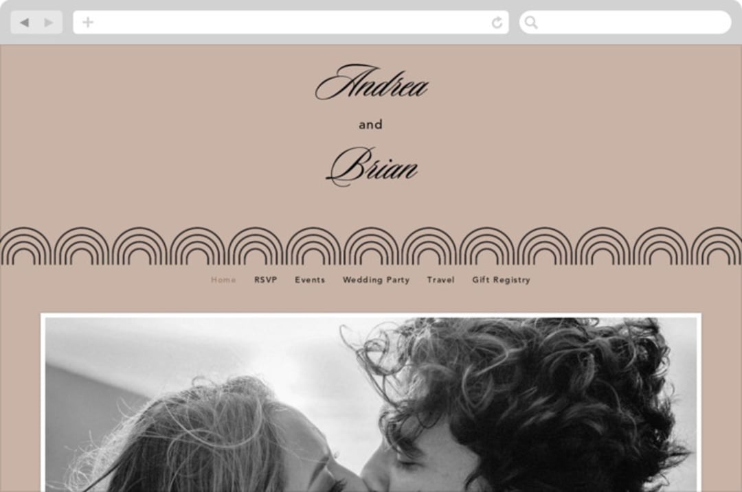 "Initials Circle Arch" - Wedding Website in Latte by FRANI - Desktop Design
