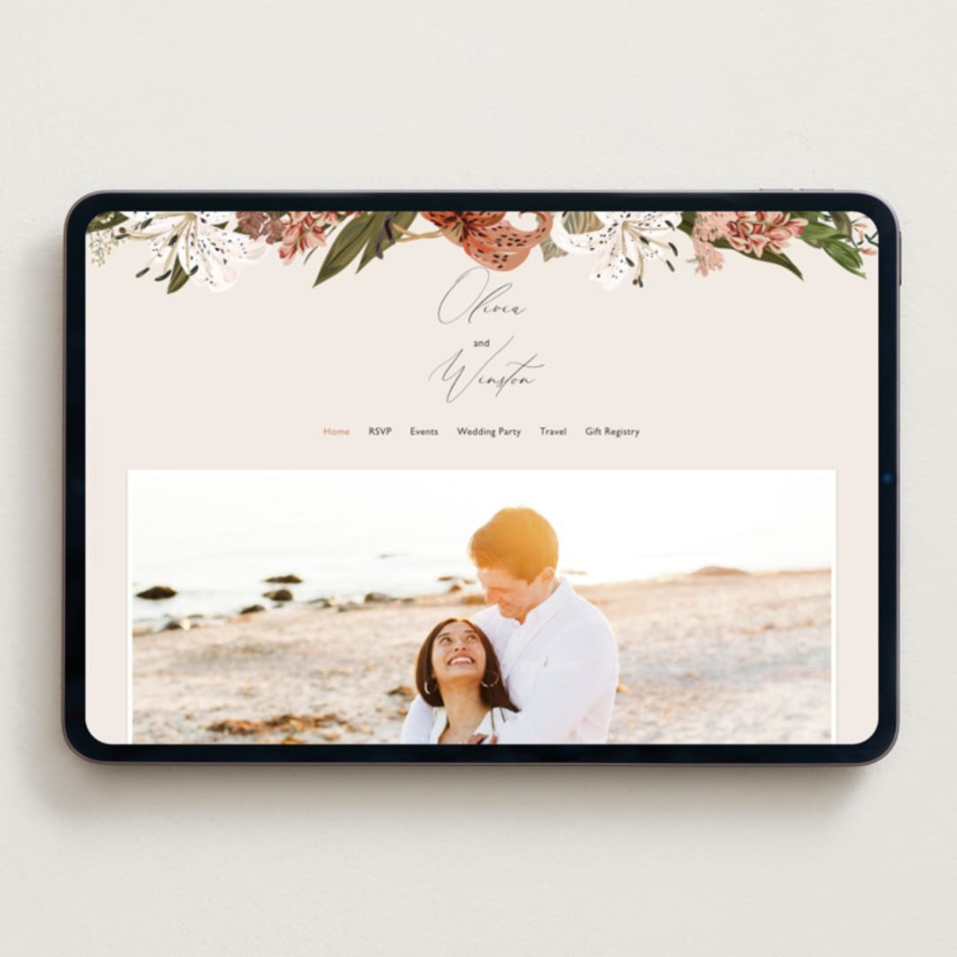 "Delicate" - Wedding Website in Terracotta by Susan Moyal - Desktop Design