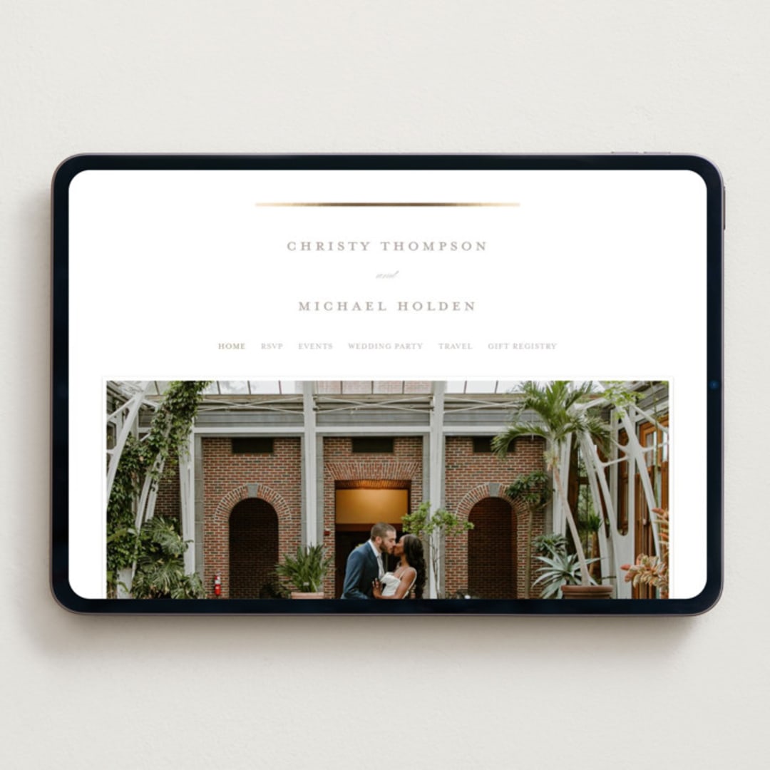 "Ampersand glam" - Wedding Website in Powder by Creo Study - Desktop Design