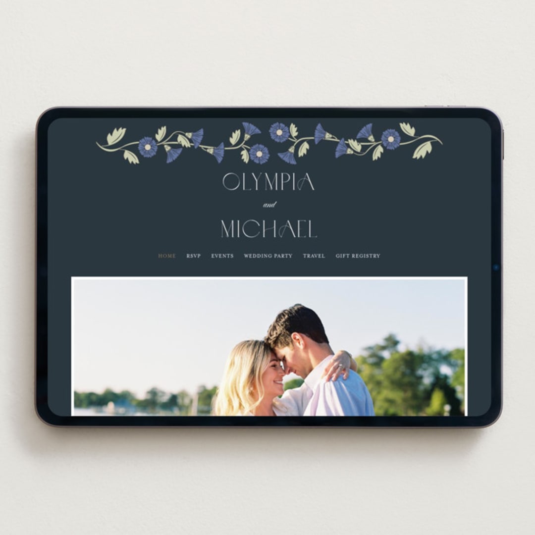 "Nouveau" - Wedding Website in Lilac by Hudson meet Rose - Desktop Design