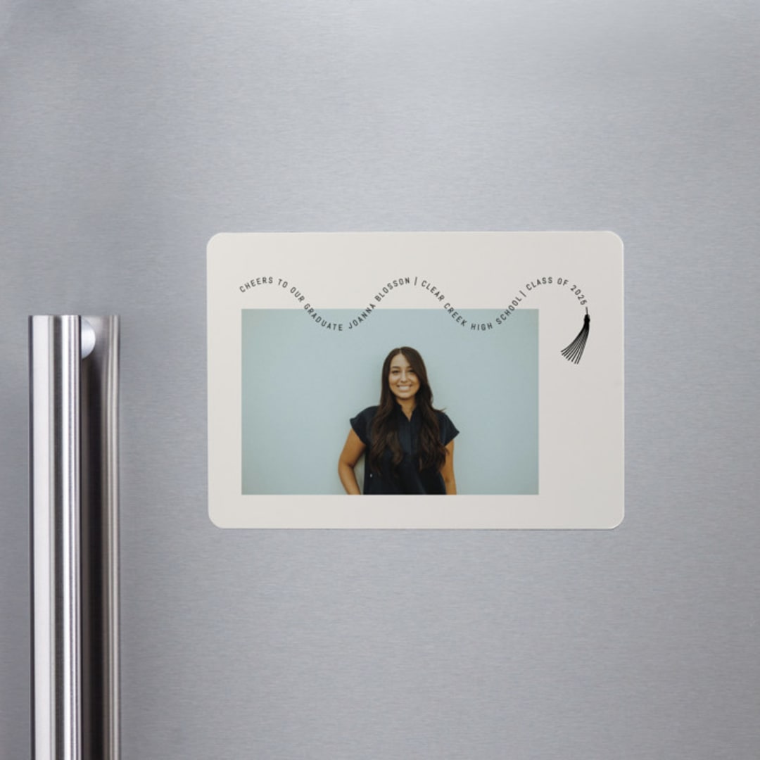 "Celebra" - Graduation Announcements in Nero by Pati Cascino - Magnet Front