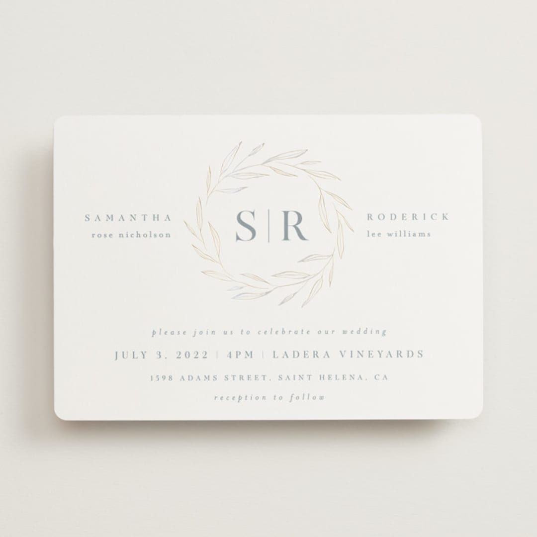 "Chic Wreath" - Gloss-Press® Wedding Invitations in Cloud by Kelly Schmidt - Front