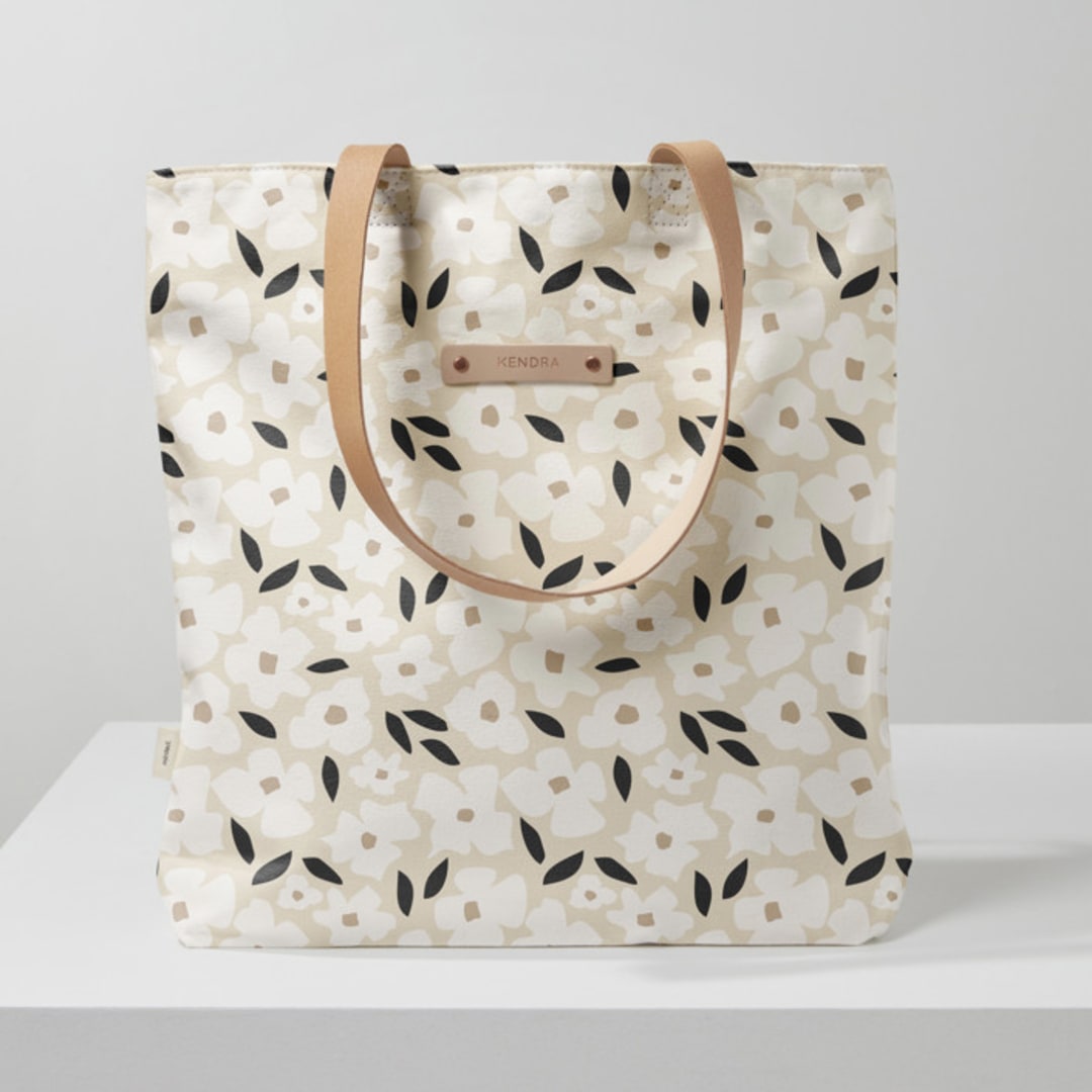 "Primavera" - Snap Tote in Daisy by Iveta Angelova - Snap Tote