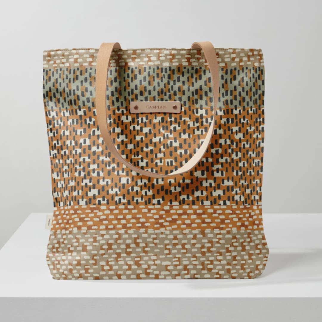 "Basic - Umber" - Snap Tote in Umber by Bethania Lima - Snap Tote