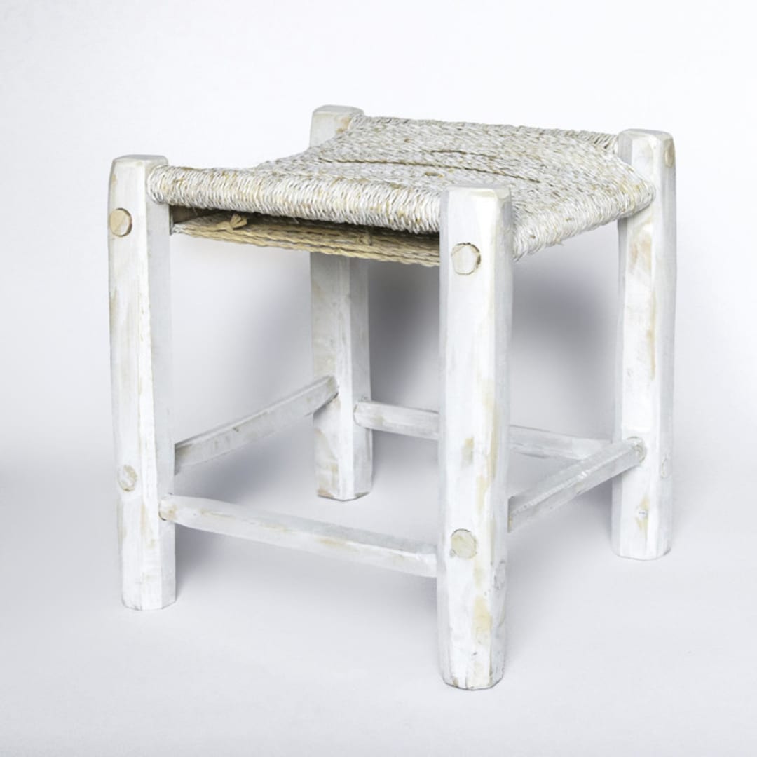 "STRAW STOOL WHITE PATINA" - Accent Chairs in white by Jana Mistrik