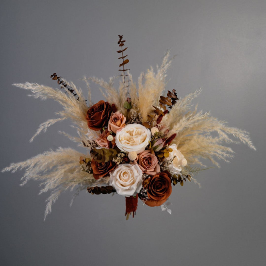 "Bohemian Burnt Orange Bouquet Bridesmaids" - Bouquets in orange by Bird of Paradise OS