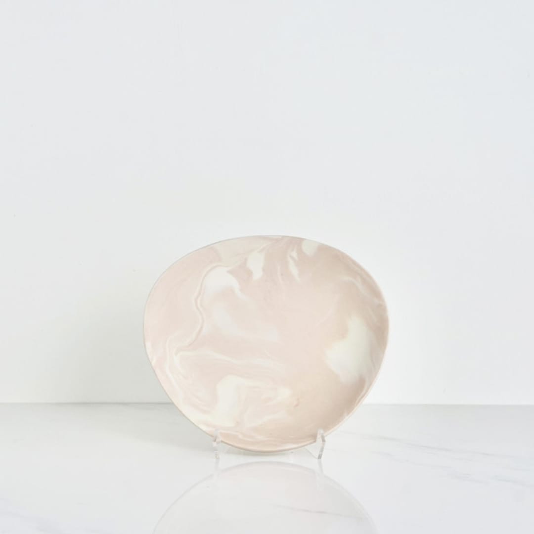 "Clamshell Catchall Tray - Blush" - Decorative Object in pink by Tina Huang